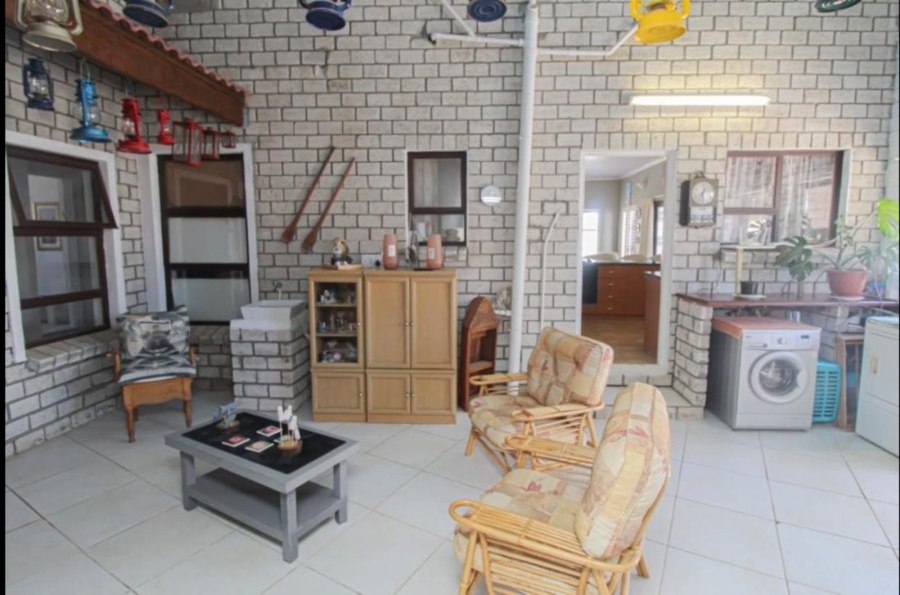 5 Bedroom Property for Sale in Britannia Reef Estate Western Cape